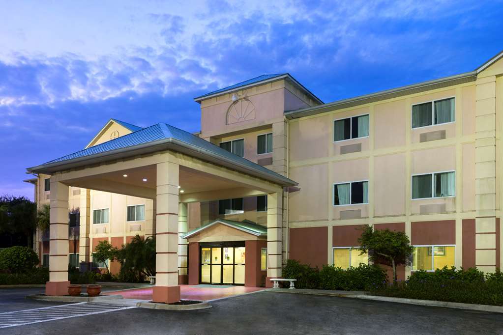 Holiday Inn Express - Naples South - I-75 By Ihg Golden Gate Exterior foto